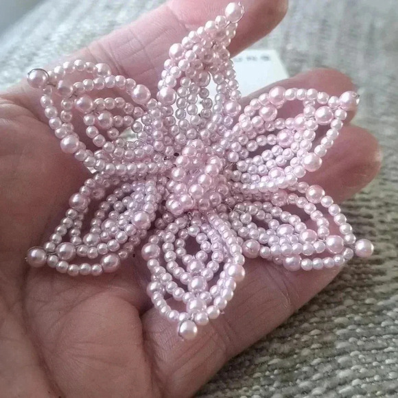 Flower seaded brooche - Picture 2 of 3